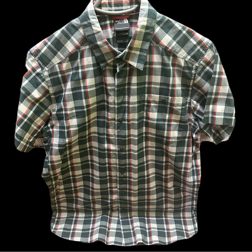 The North Face Men's Green Plaid Short Sleeve Shirt size M
